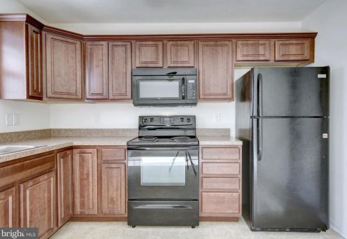 23 Mustang Dr, Hanover PA  17331-3494 exterior