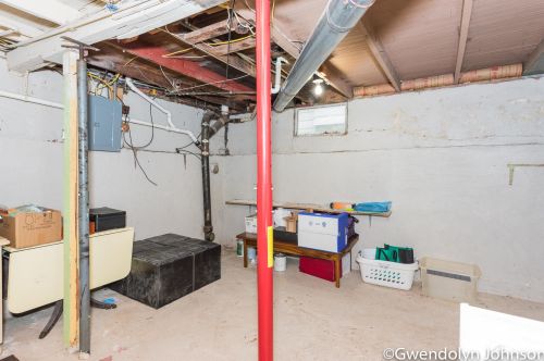 1321 Whiting St, Wyoming MI  49509-1052 exterior