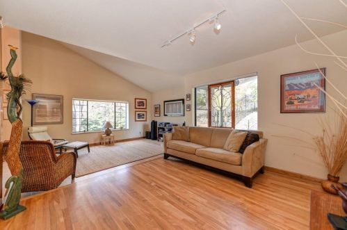 9811 Blue Lk Dr, Folsom CA 95630-1909 exterior