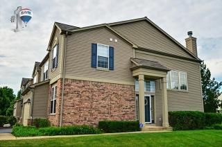 3033 Peachtree Cir, Aurora IL  60502-4498 exterior