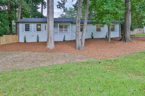 881 Church St, Smyrna, GA 30080-3568