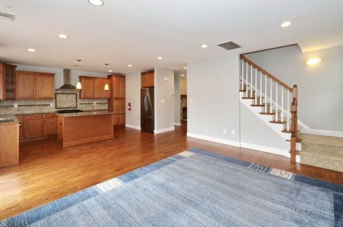 78 Benjamin St, Cranford NJ  07016-2622 exterior