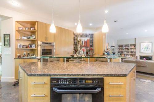 55 Finch Frst Trl, Atlanta GA 30327-4576 exterior