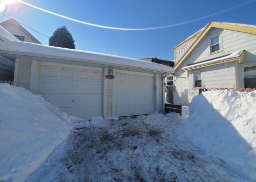 1314 49, Milwaukee WI 53208-1735 exterior