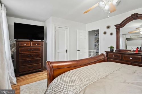 2204 Longshore Ave, Philadelphia PA 19149-1911 exterior