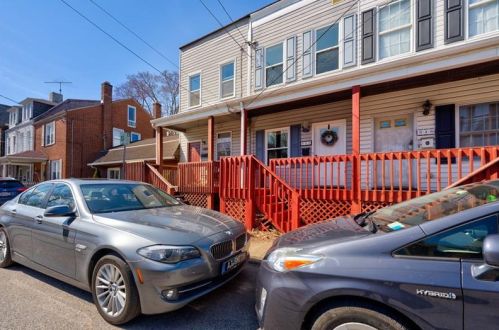 350 Lamont Pl, Pittsburgh, PA 15232-2006