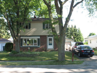 8716 Westminster Dr, Sturtevant, WI 53177-2839