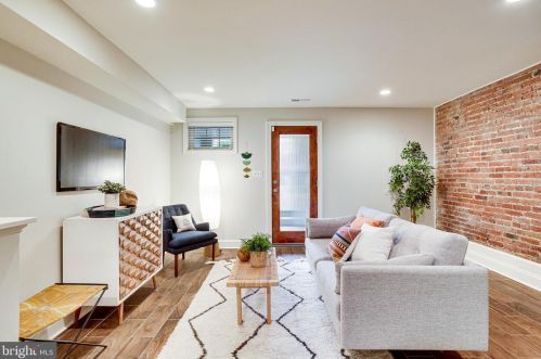 234 14th St, Washington DC  20003-2367 exterior