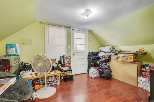 69 Emmett Ave, Derby CT 06418-1231 exterior