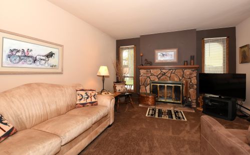 5266 Somerset Ln, Milwaukee WI 53221-3223 exterior