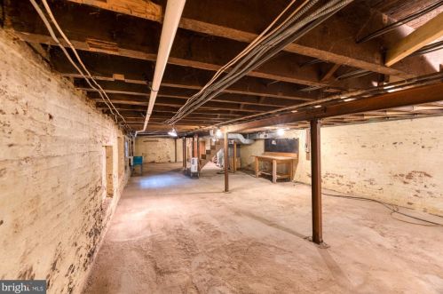 1837 19 St, Washington DC 20002-3009 exterior