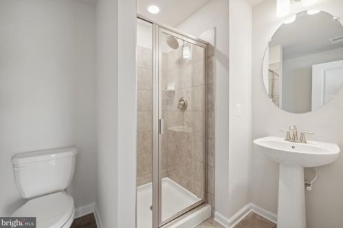 16666 Crabbs Branch Way, Rockville MD 20855-2201 exterior