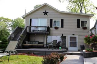 222 Ackerson Lk Dr, Jackson MI  49201-8755 exterior