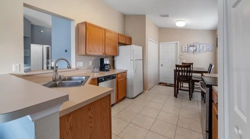 2314 Northern Leaf St, Orlando FL 32817-3424 exterior