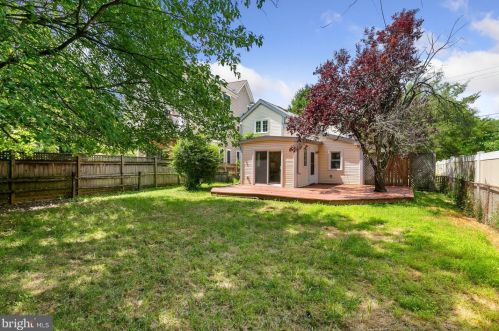 13763 Travilah Rd, Rockville MD 20850-3532 exterior