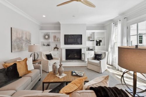 2517 Ellijay Dr, Atlanta GA  30319-3472 exterior