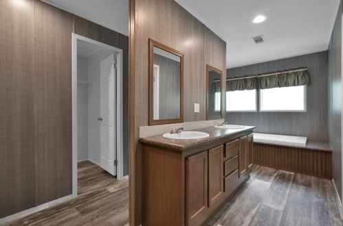 83 Booker Rd, Huntsville TX 77320-1945 exterior