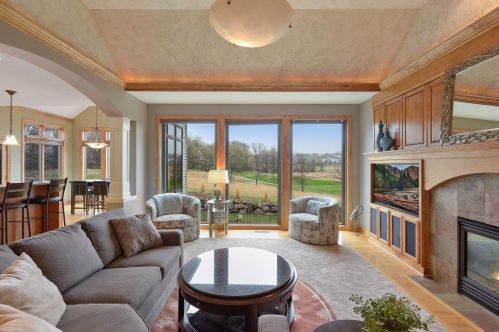 1676 Isabella Pkwy, Chaska MN 55318-3214 exterior