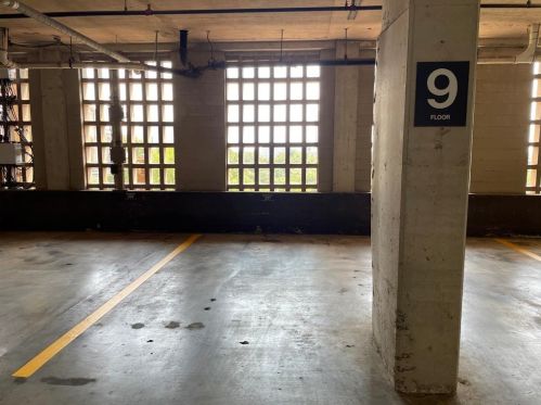 1122 Colorado St, Austin TX 78701-2100 exterior