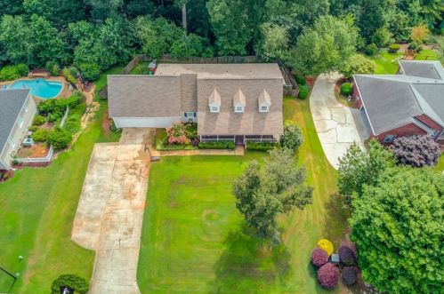 3684 Maple Forge Ln, Gainesville, GA 30504-5766