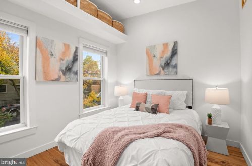 1521 Independence Ave, Washington DC 20003-1547 exterior