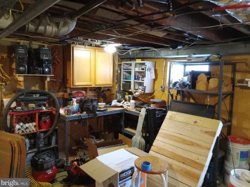 66 Elmwood Ave, Manor PA 19036-1927 exterior