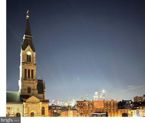 1209 5th St, Philadelphia PA  19147-5204 exterior