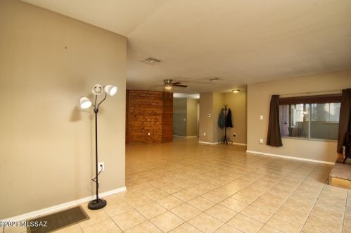 11251 Picture Rocks Rd, Tucson AZ 85743-9615 exterior