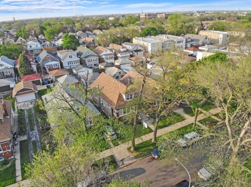 5034 Wolfram St, Chicago IL 60618-7411 exterior