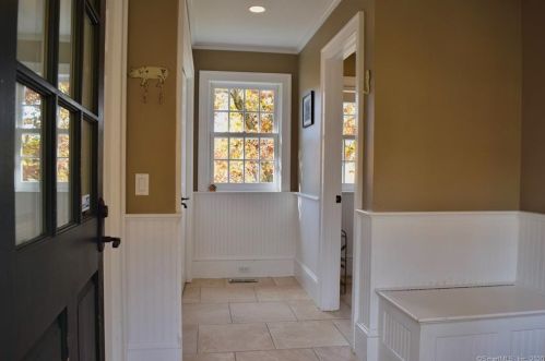 137 Flag Swamp Rd, Roxbury CT 06783-2118 exterior