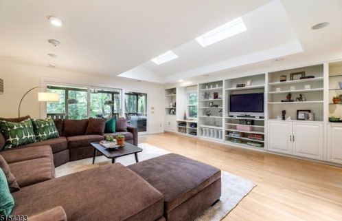 14 Lewis Dr, Maplewood NJ 07040-1005 exterior