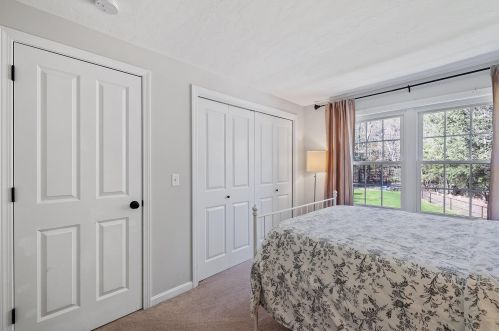 5 Spillway Ln, Concord NH 03301-8303 exterior