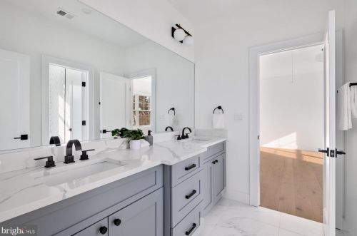 5805 Beech Ave, Bethesda MD  20817-3407 exterior