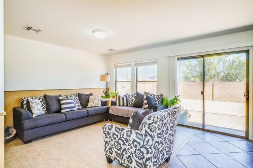 6937 Ladys Thumb Ln, Tucson AZ  85756-5130 exterior