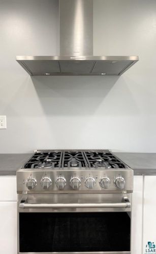 335 Snively Rd, Duluth MN 55803-2101 exterior