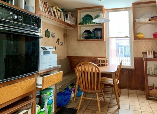 857 Hutchinson Ave, Pittsburgh PA 15218-1433 exterior