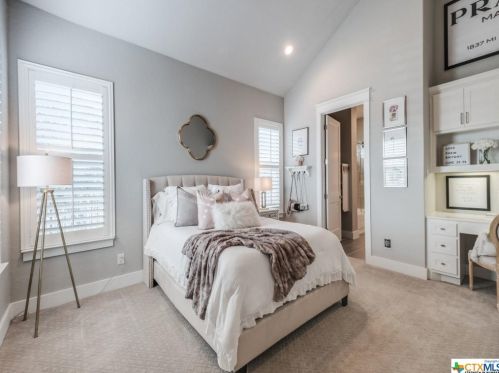 1306 Mystic Shr Blvd, Spring Branch TX 78070-5243 exterior