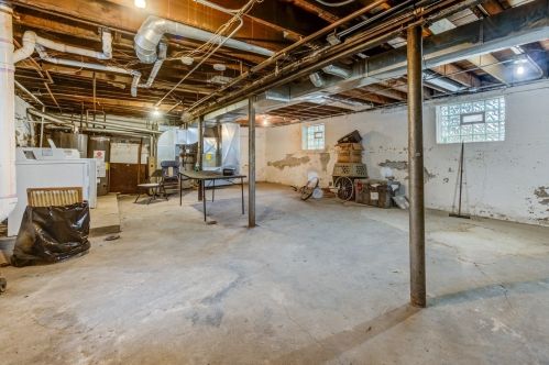 701 87 Pl, Chicago IL 60617-2702 exterior