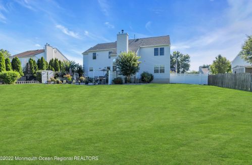 325 Meadowood Rd, Jackson Twp NJ 08527-1181 exterior