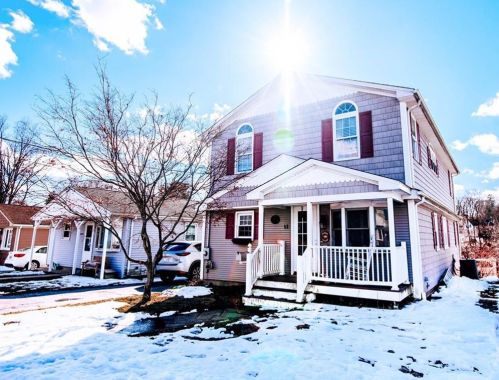 11 Frederick St, Providence, RI 02904-4318