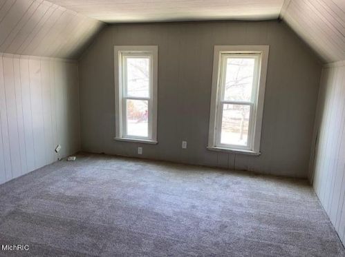 916 Jennette, Grand Rapids MI 49504-4143 exterior