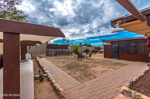 8532 Calle Bolivar, Tucson AZ  85715-5409 exterior