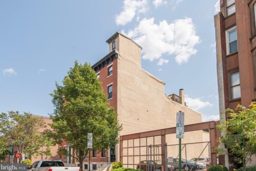 1804 Green St, Philadelphia PA  19130-3968 exterior