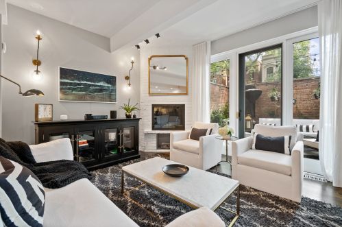 1918 Cleveland Ave, Chicago, IL 60614-5216