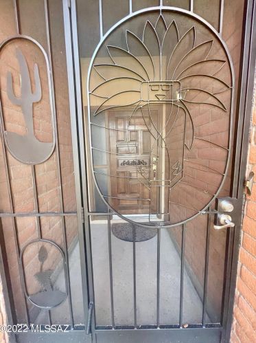 8730 Little Oak Ln, Tucson AZ  85704-0967 exterior