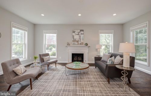 300 Mount Vernon Ave, Alexandria VA  22301-2232 exterior