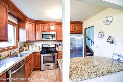 14 Bryant Dr, Jackson Twp NJ exterior