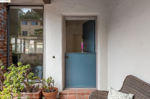 60 Alamo Ave, Berkeley, CA 94708-1328