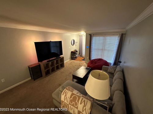 17 Ironwood Ct, Middletown NJ  07748-1909 exterior