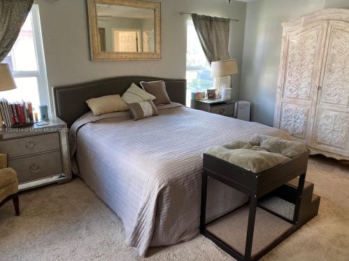 1436 25th Ave, Boynton Beach FL 33426-7431 exterior